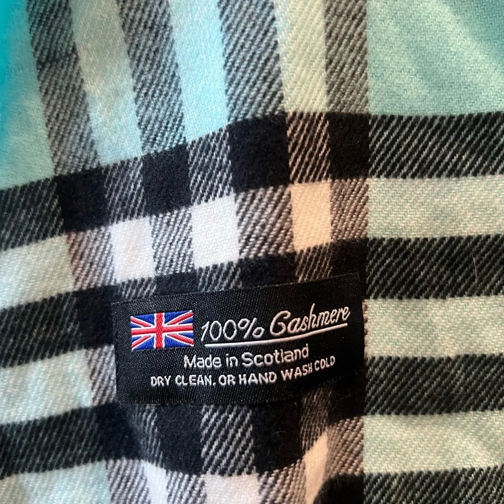 100% Cashmere Scottish Scarf